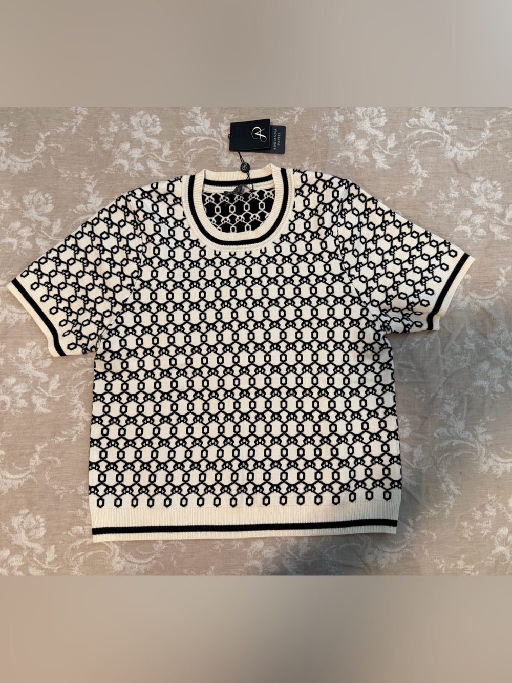 New Adrianna Papell, Black and Cream, Size Large